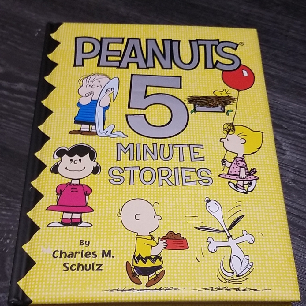 Peanuts 5-Minute Stories Book